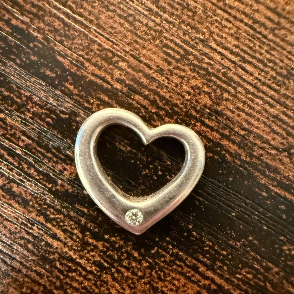 Brilliant Earth sterling Silver Heart Pendant with diamond accent - Picture 4 of 4